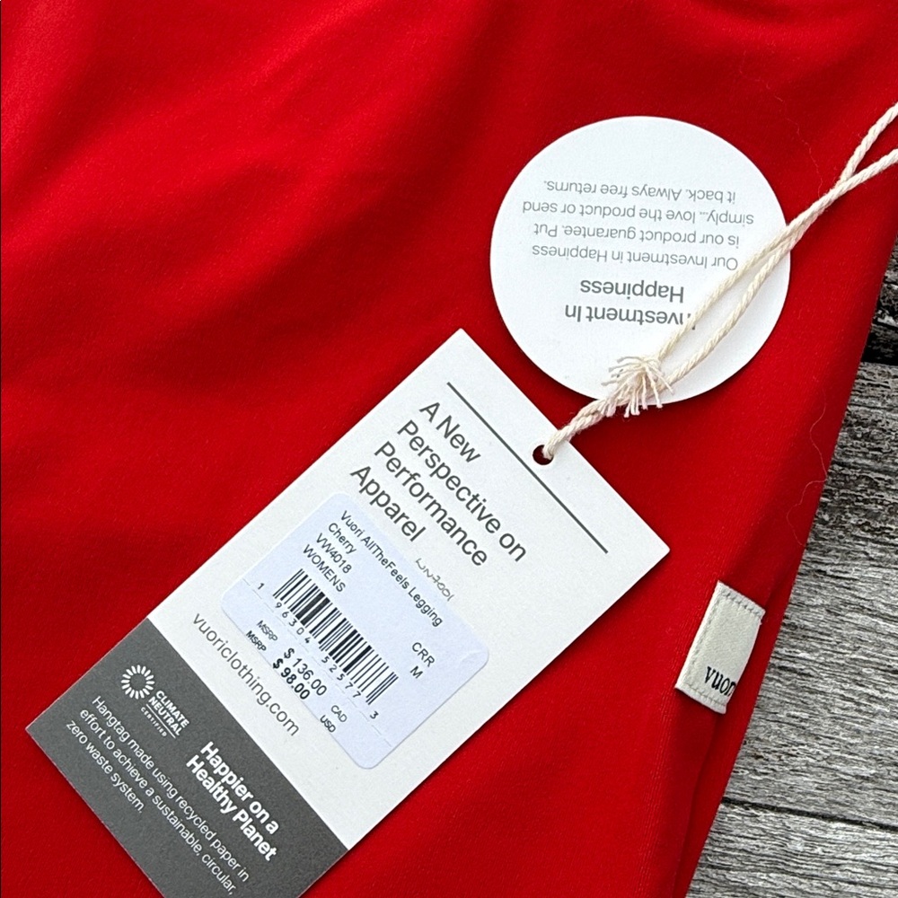 Vuori AllTheFeels Legging size Medium CHERRY RED Women's NWT 🍒 - Picture 3 of 6